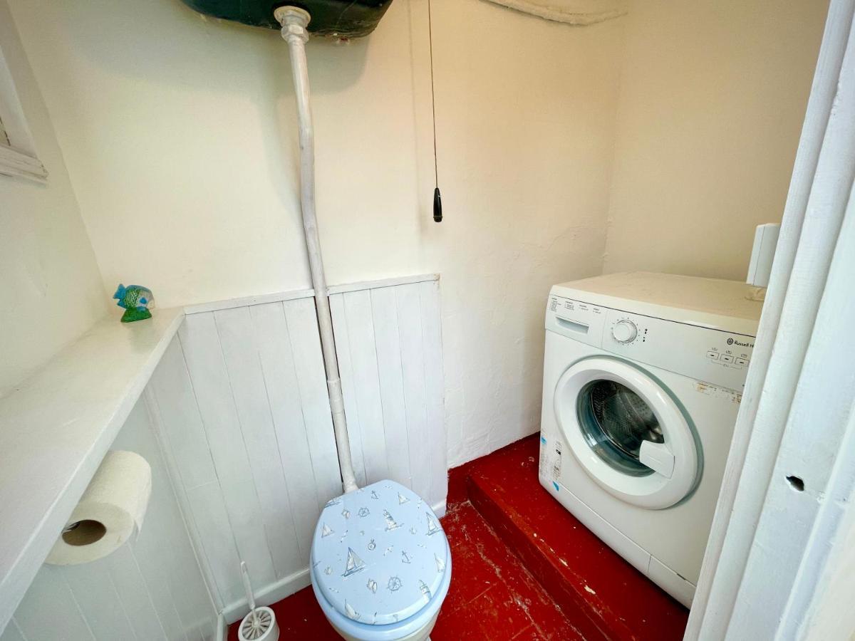 Portsmouth 3 Bedroom Getaway, Sleeps 6 Eksteriør billede