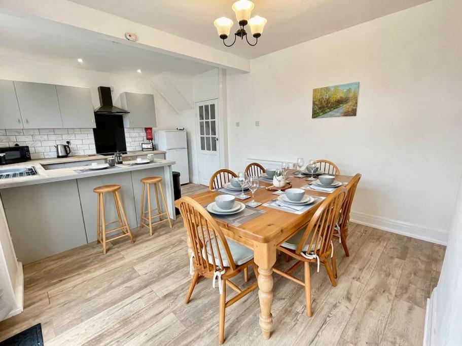 Portsmouth 3 Bedroom Getaway, Sleeps 6 Eksteriør billede