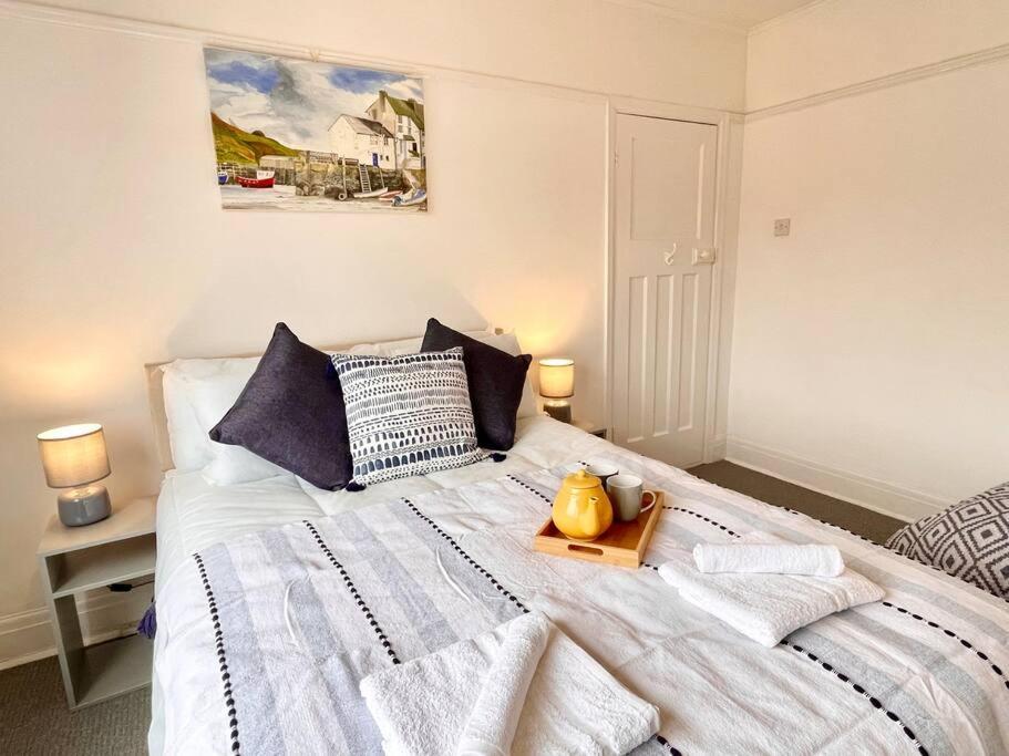 Portsmouth 3 Bedroom Getaway, Sleeps 6 Eksteriør billede