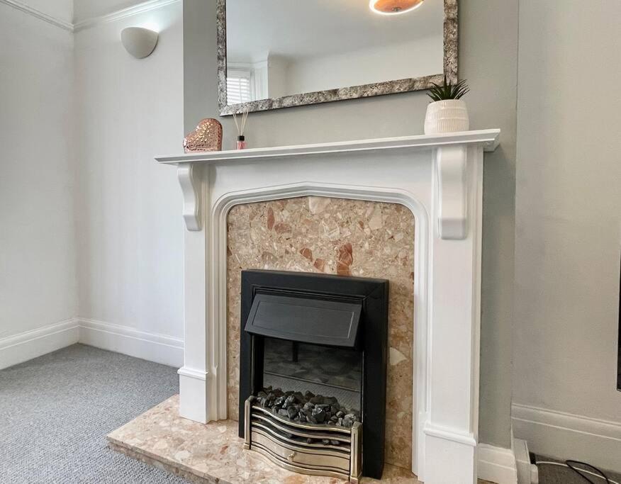 Portsmouth 3 Bedroom Getaway, Sleeps 6 Eksteriør billede