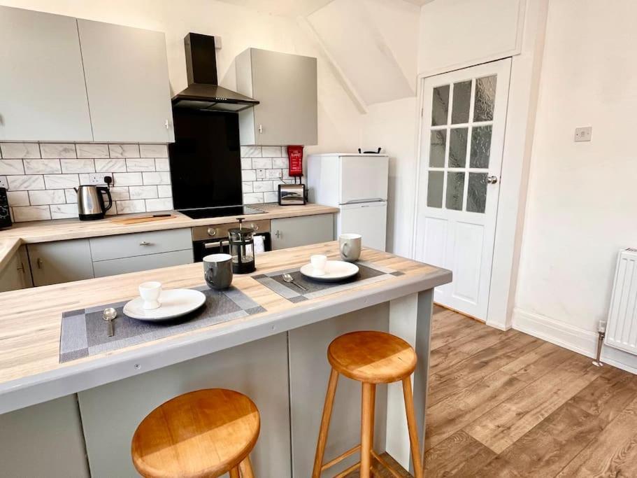 Portsmouth 3 Bedroom Getaway, Sleeps 6 Eksteriør billede
