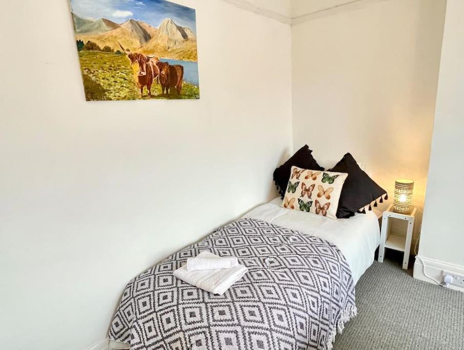 Portsmouth 3 Bedroom Getaway, Sleeps 6 Eksteriør billede