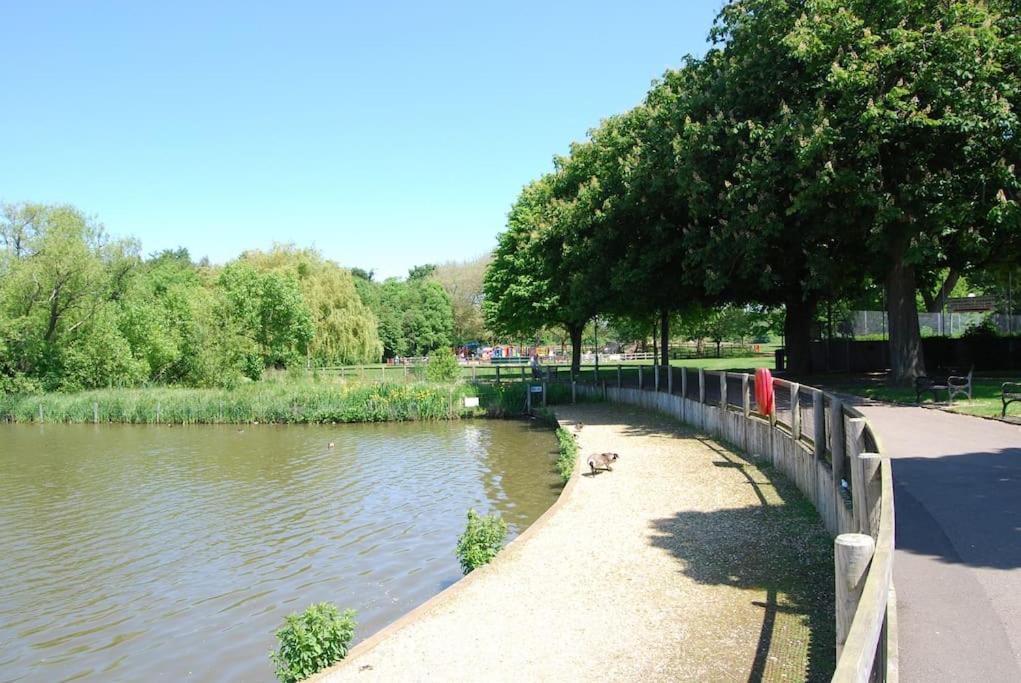 Portsmouth 3 Bedroom Getaway, Sleeps 6 Eksteriør billede